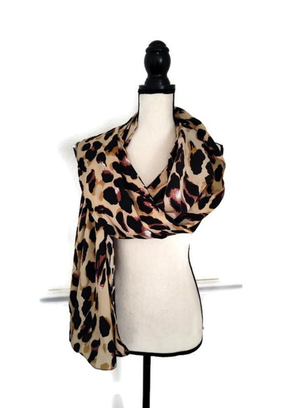 Beautiful Leopard Print Scarf 28x70
